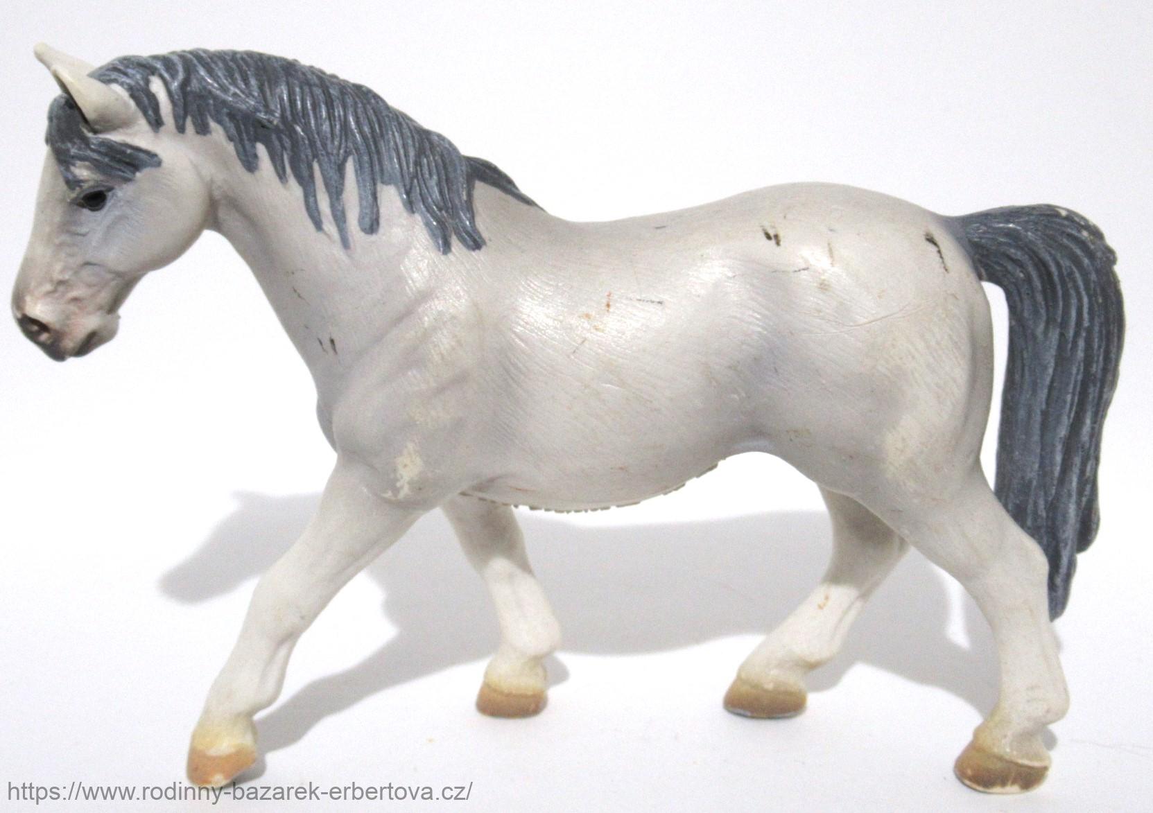 SCHLEICH figurka zvíře Kůň klisna 10/13 cm