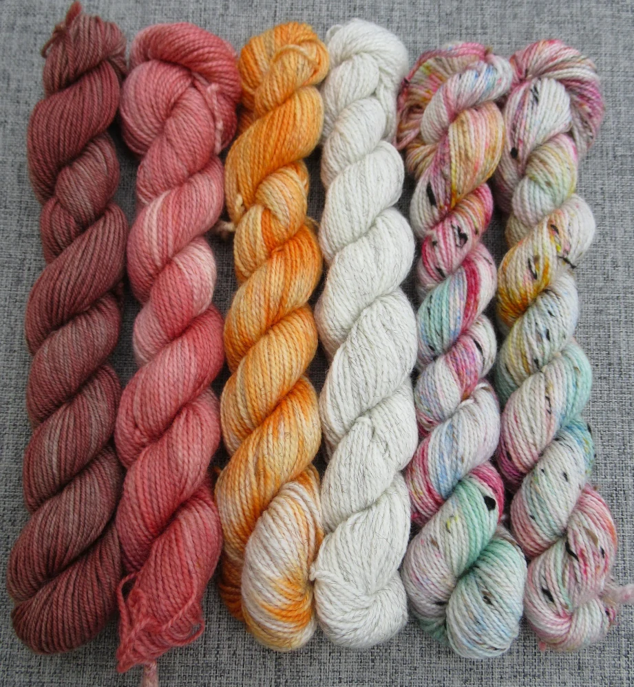 Set 120g / 6x mini přadénko Luxusní Anglická ponožková příze mix Merino Yak Donegal nopky Stelia č.1