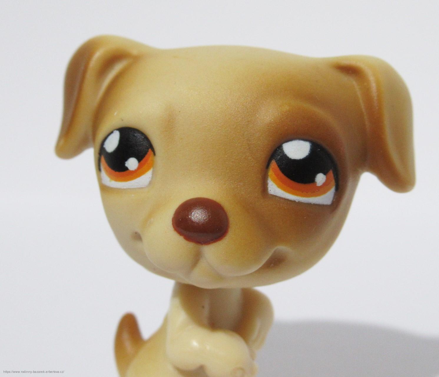 LITTLEST PET SHOP pes JR terier LPS 109 + červený magnet