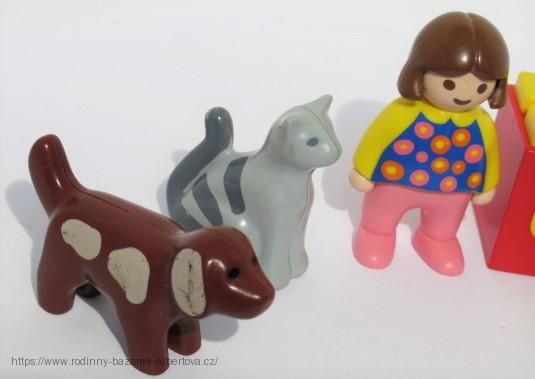 PLAYMOBIL 123 Holčička Králík Kočka Pes Mrkev kostka