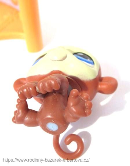 LITTLEST PET SHOP původní sestava Pet Nooks Opička mládě LPS 351 magnet č.1 + domeček místnost Tělocvična