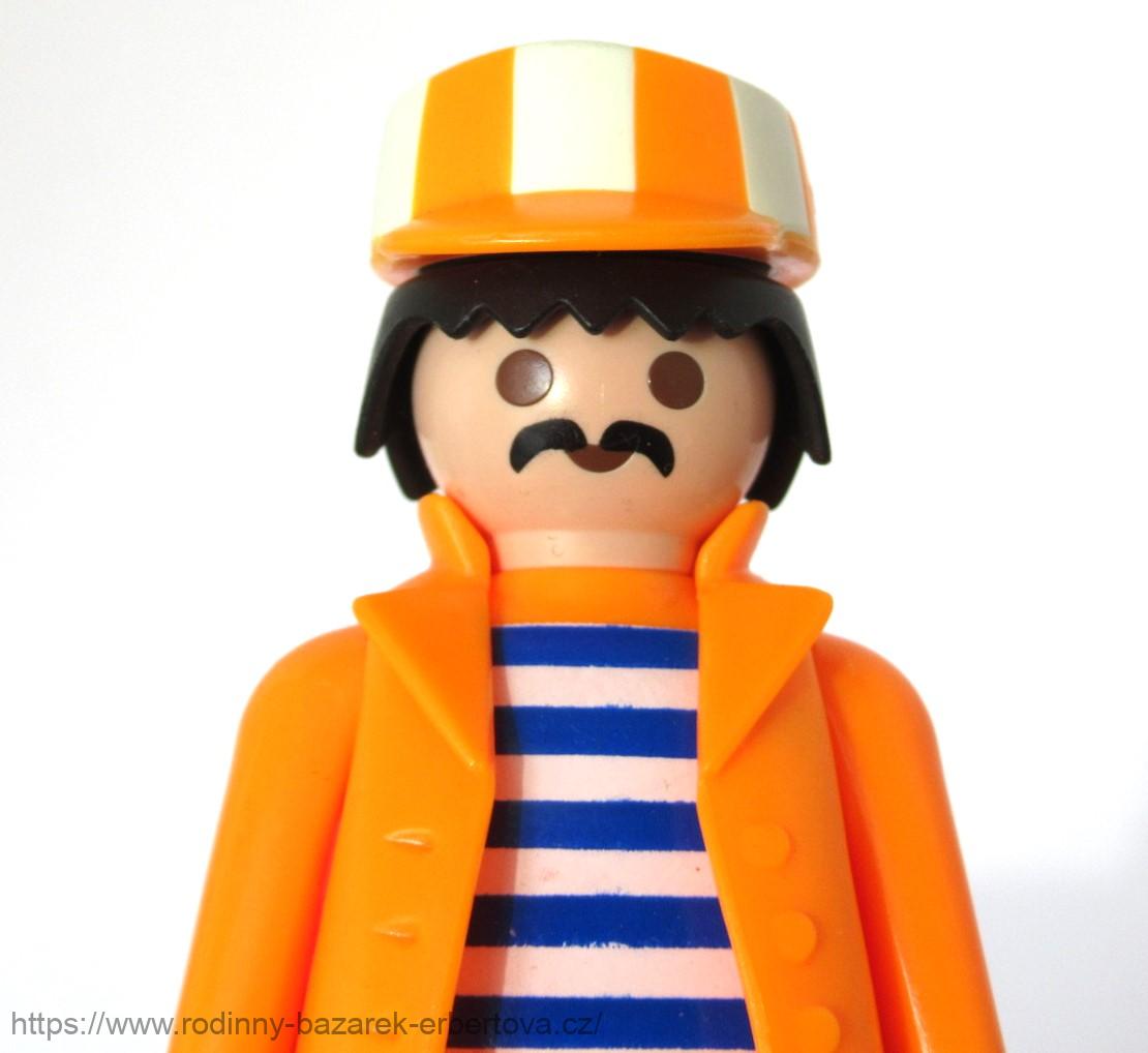 PLAYMOBIL figurka pán Dělník + čepička č.4
