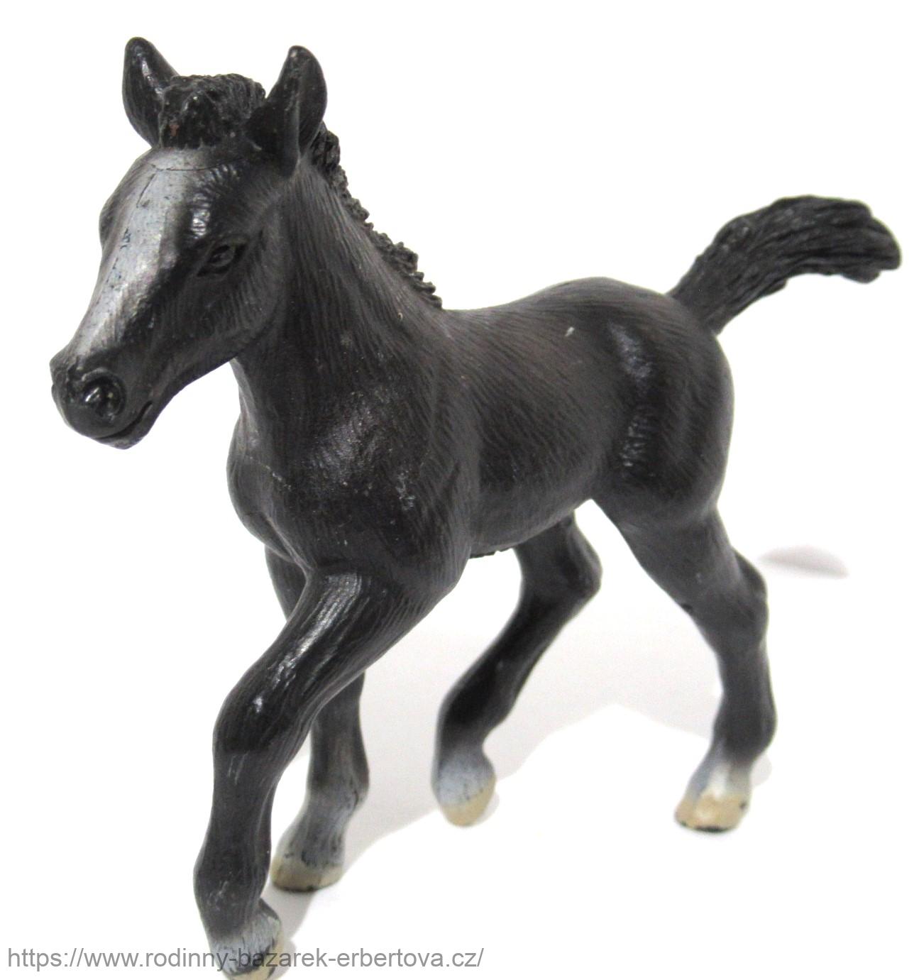 SCHLEICH figurka zvíře Kůň hříbě 8/7,5 cm