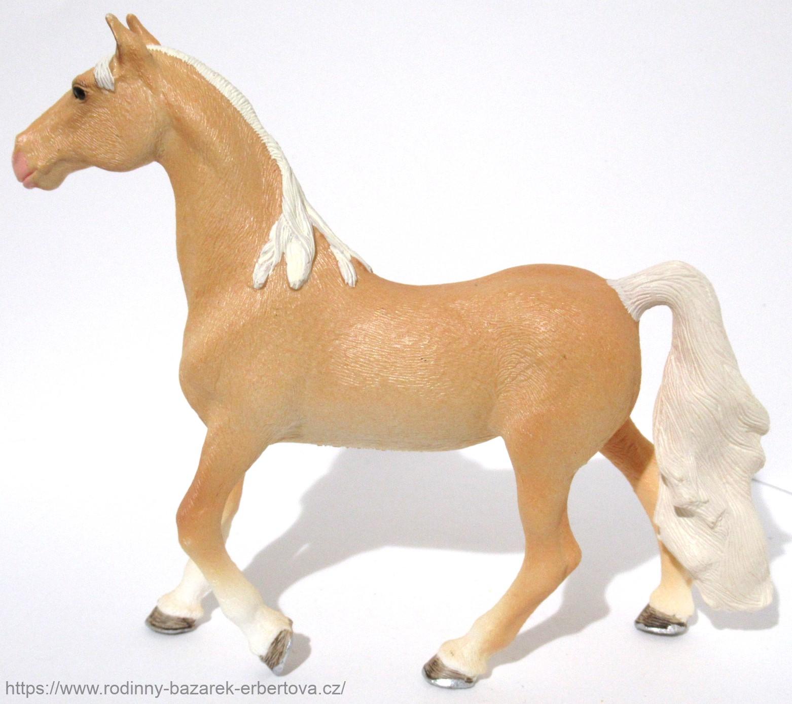 SCHLEICH figurka zvíře Kůň klisna 12/14 cm