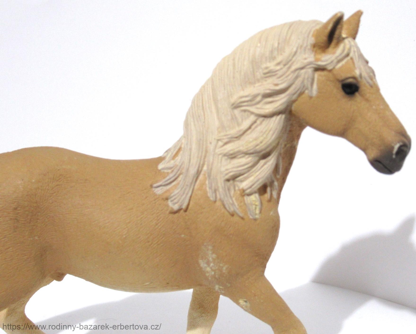 SCHLEICH figurka zvíře Kůň klisna 11/12 cm