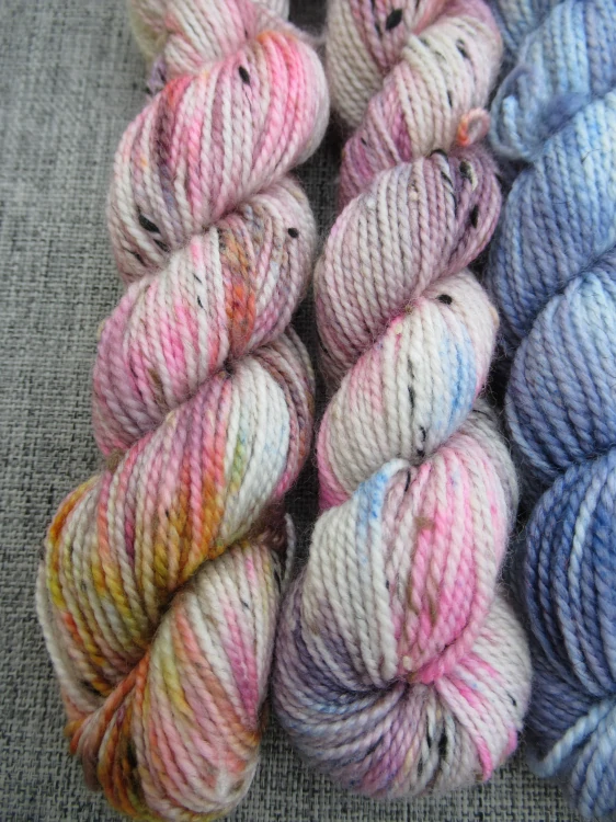 Set 120g / 6x mini přadénko Luxusní Anglická ponožková příze mix Merino Yak Donegal nopky Stellia č.5