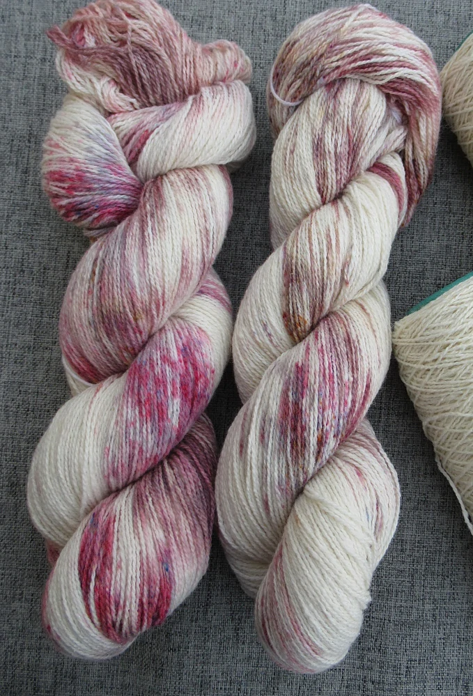 Set 400g / 2000m Italská příze 50% vlna 20% hedvábí 30% polyamid růžová fialová mix.