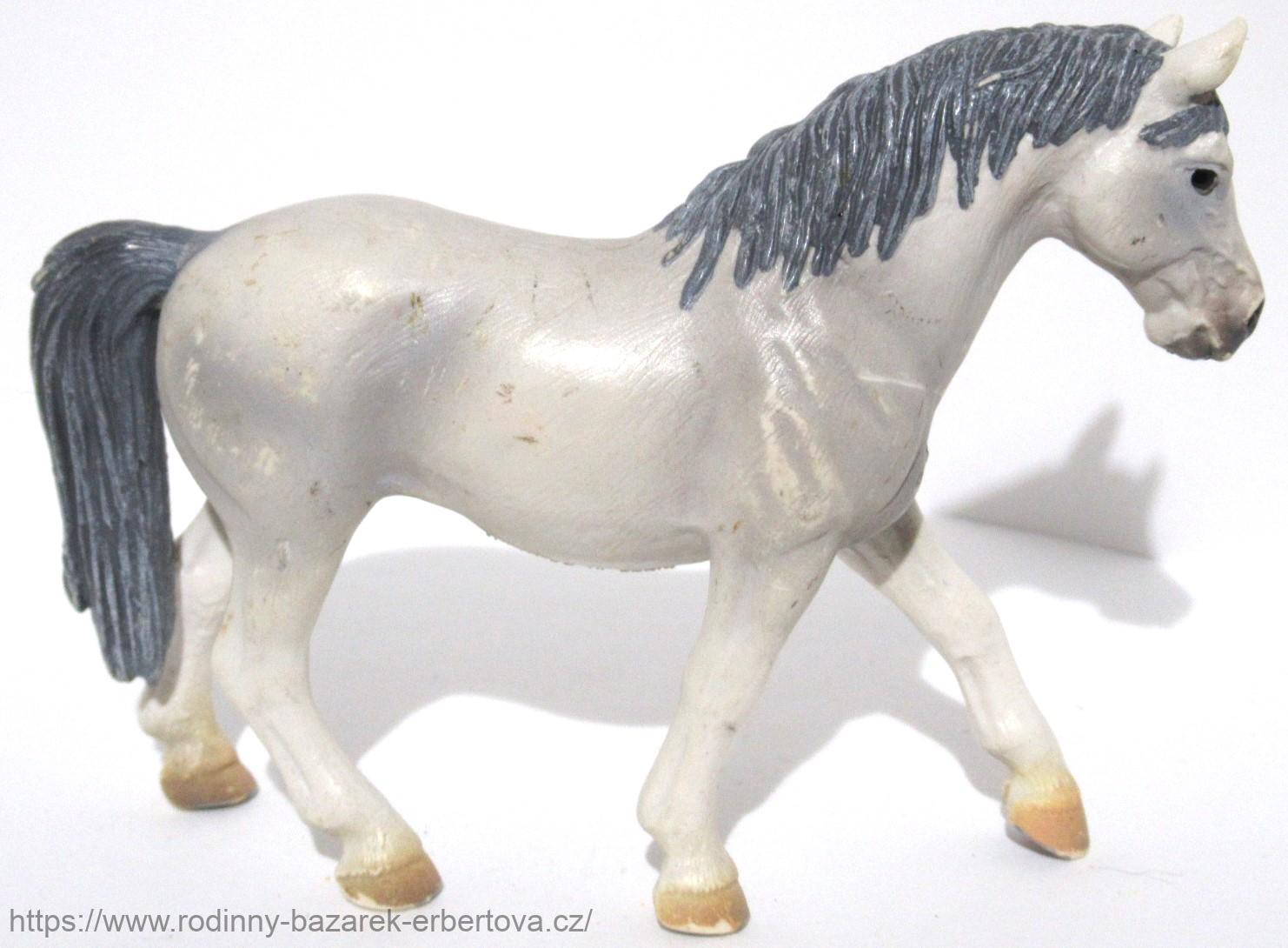 SCHLEICH figurka zvíře Kůň klisna 10/13 cm