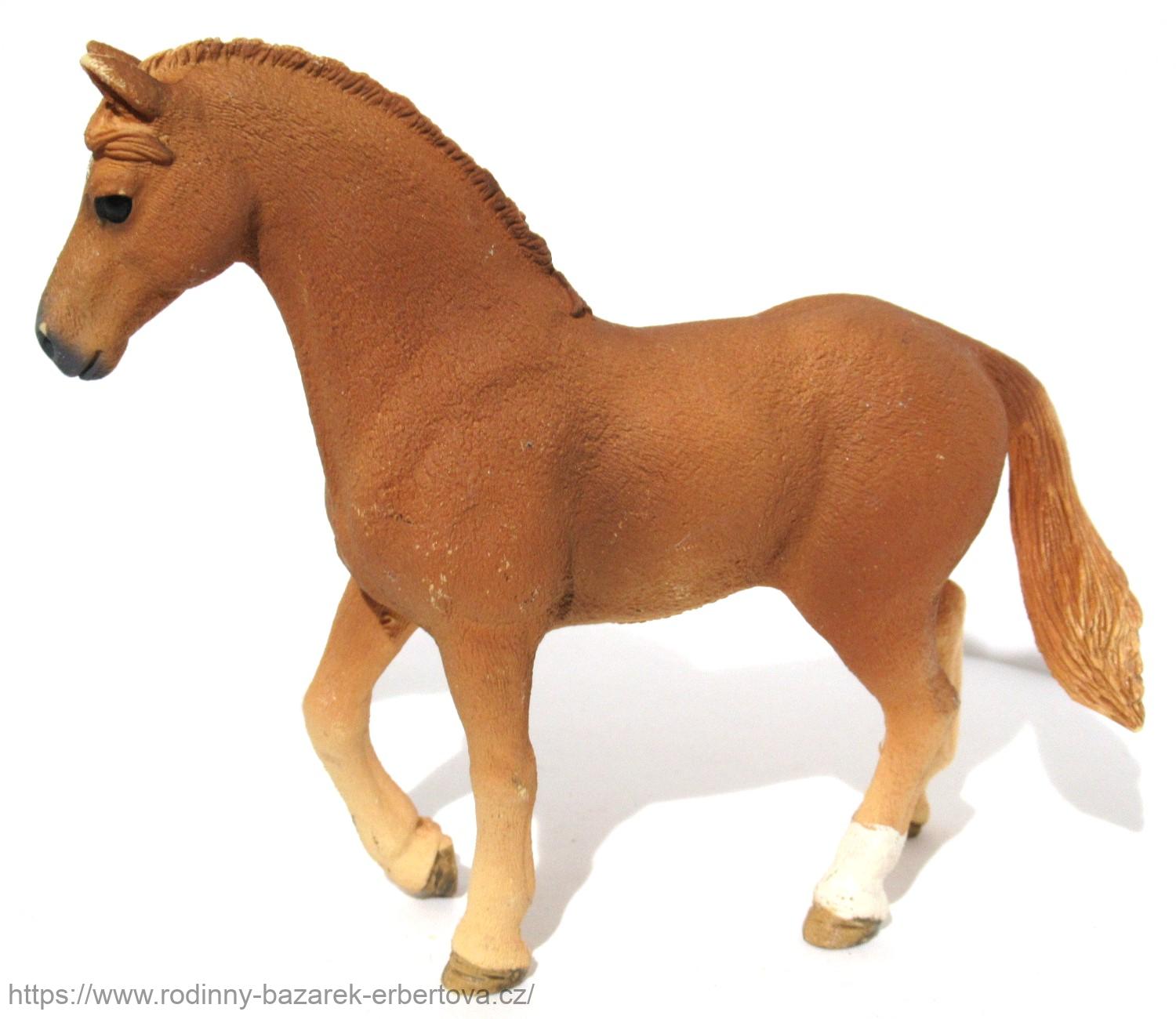 SCHLEICH figurka zvíře Kůň klisna 11/12 cm
