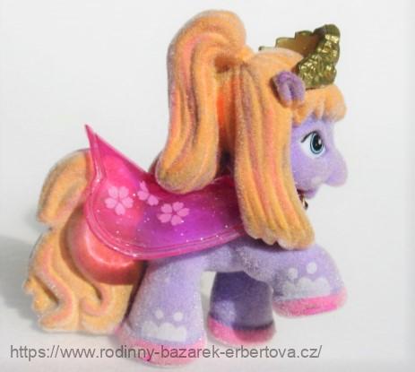 Simba FILLY kůň koníček Poník Filly Witchy Kaya + Kartička - rodina Květina