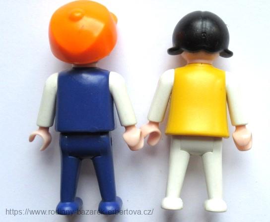 PLAYMOBIL figurka Díte holčička Holka + Kluk + čepička 