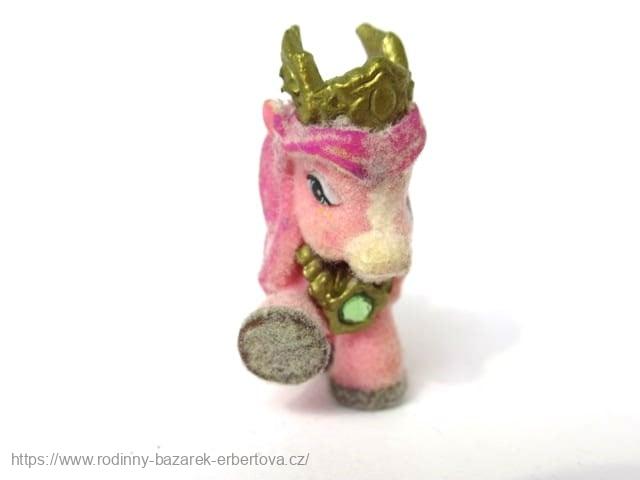 Simba FILLY kůň koníček Poník Filly Elves Isabella mládě Princezna Olivia + kartička