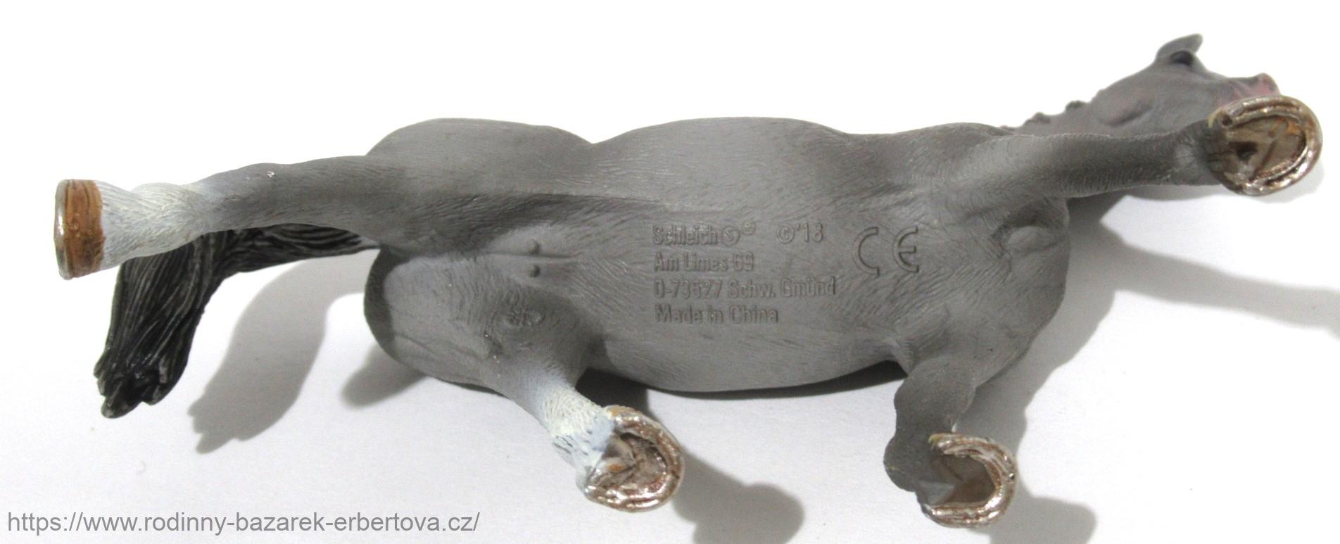 SCHLEICH figurka zvíře Kůň klisna 10/13 cm