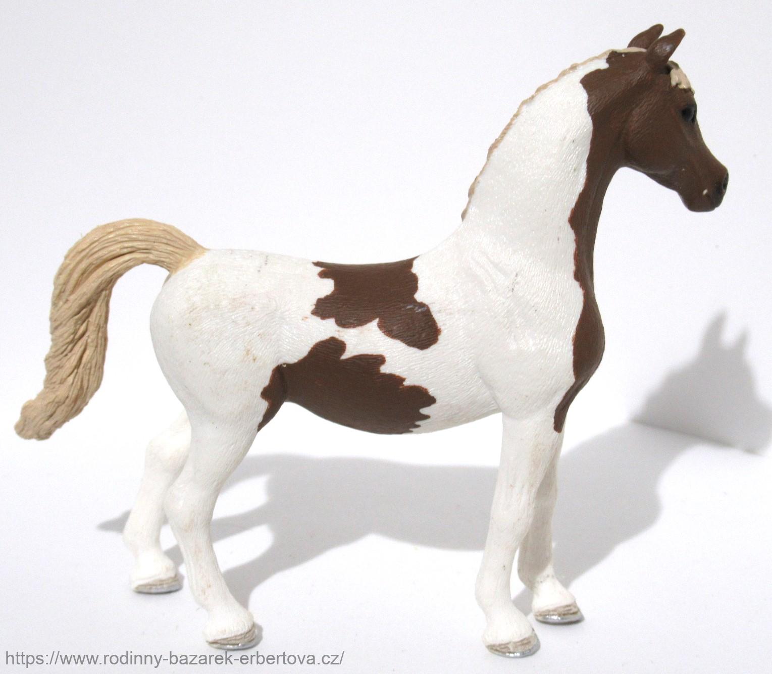 SCHLEICH figurka zvíře Kůň klisna 10/12 cm