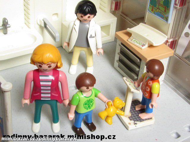 PLAYMOBIL ze setu 4404 budova XXL Nemocnice s Výtahem + Figurky