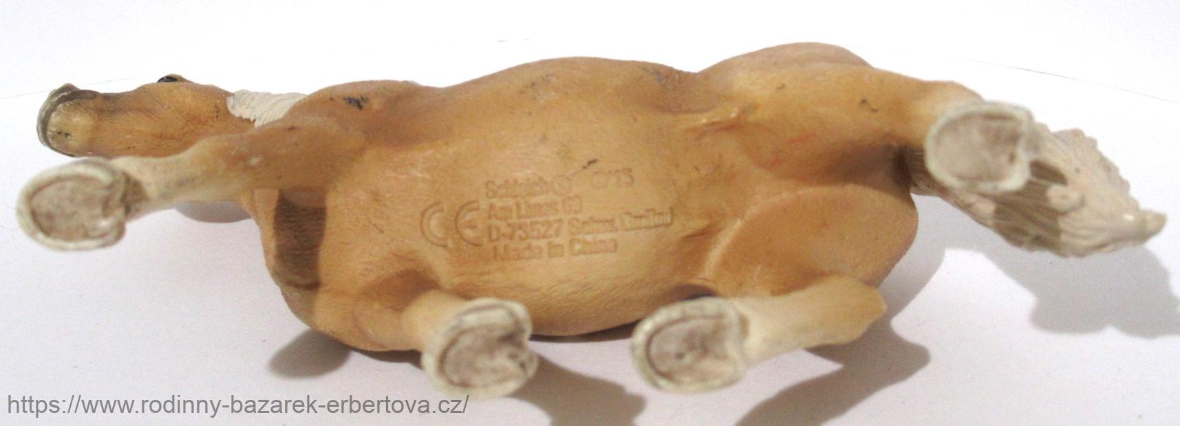 SCHLEICH figurka zvíře Kůň klisna 9/13 cm