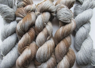Set 5x 100g / 420m Ponožková příze Aktiv 4-fach ŠEDÁ melanž fingering 420m / 100g : 75% vlna / 25% polyamid